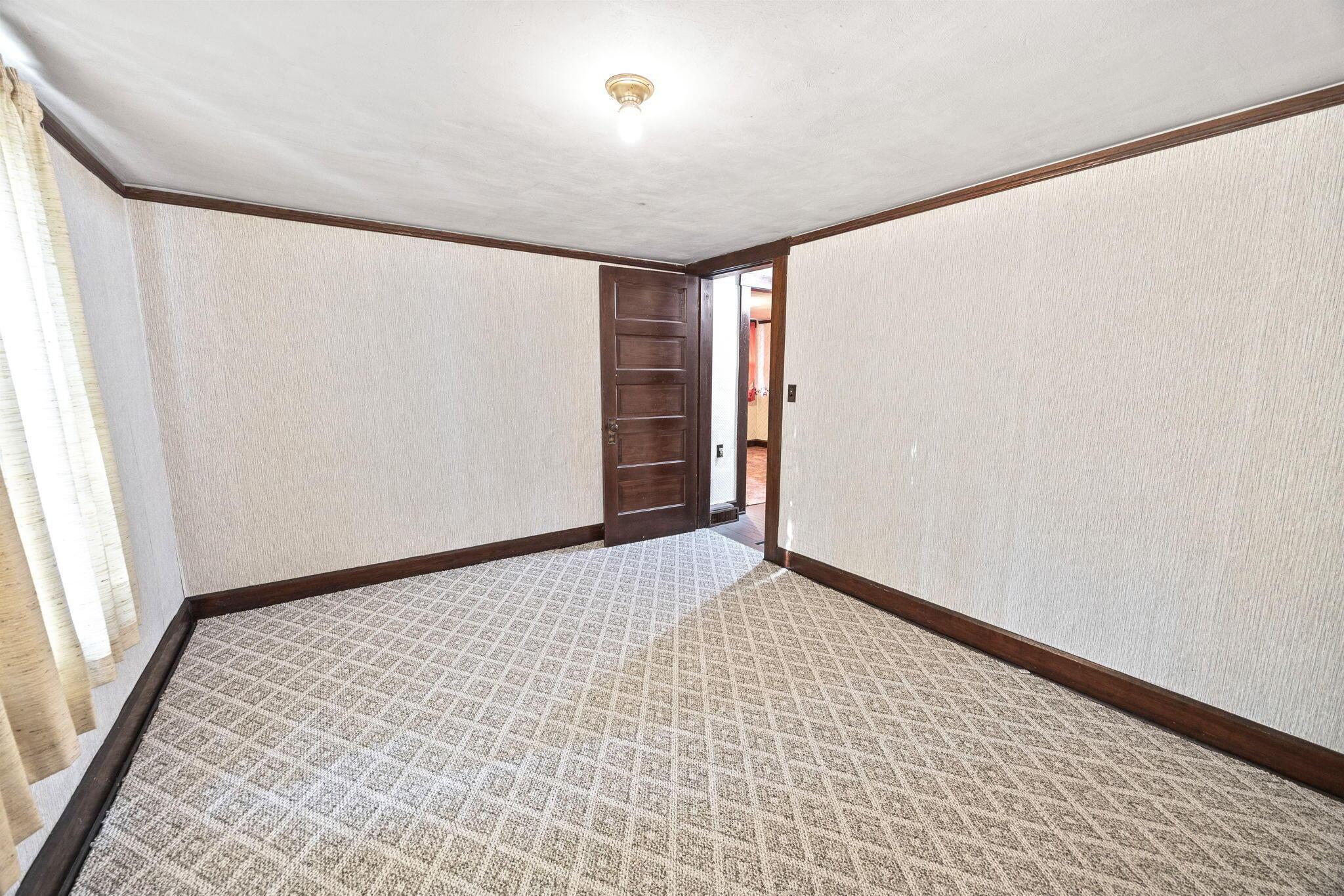 161 W State Street Property Photo 13