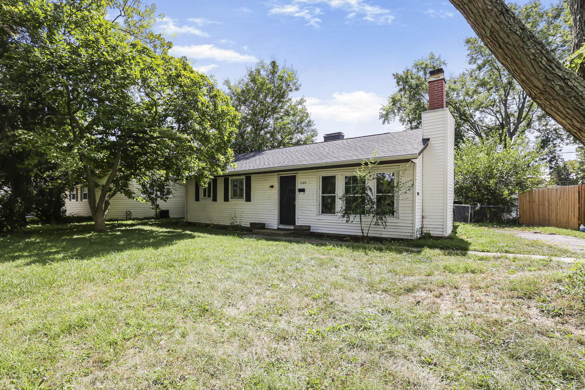 5289 Crescent Drive Property Photo 3