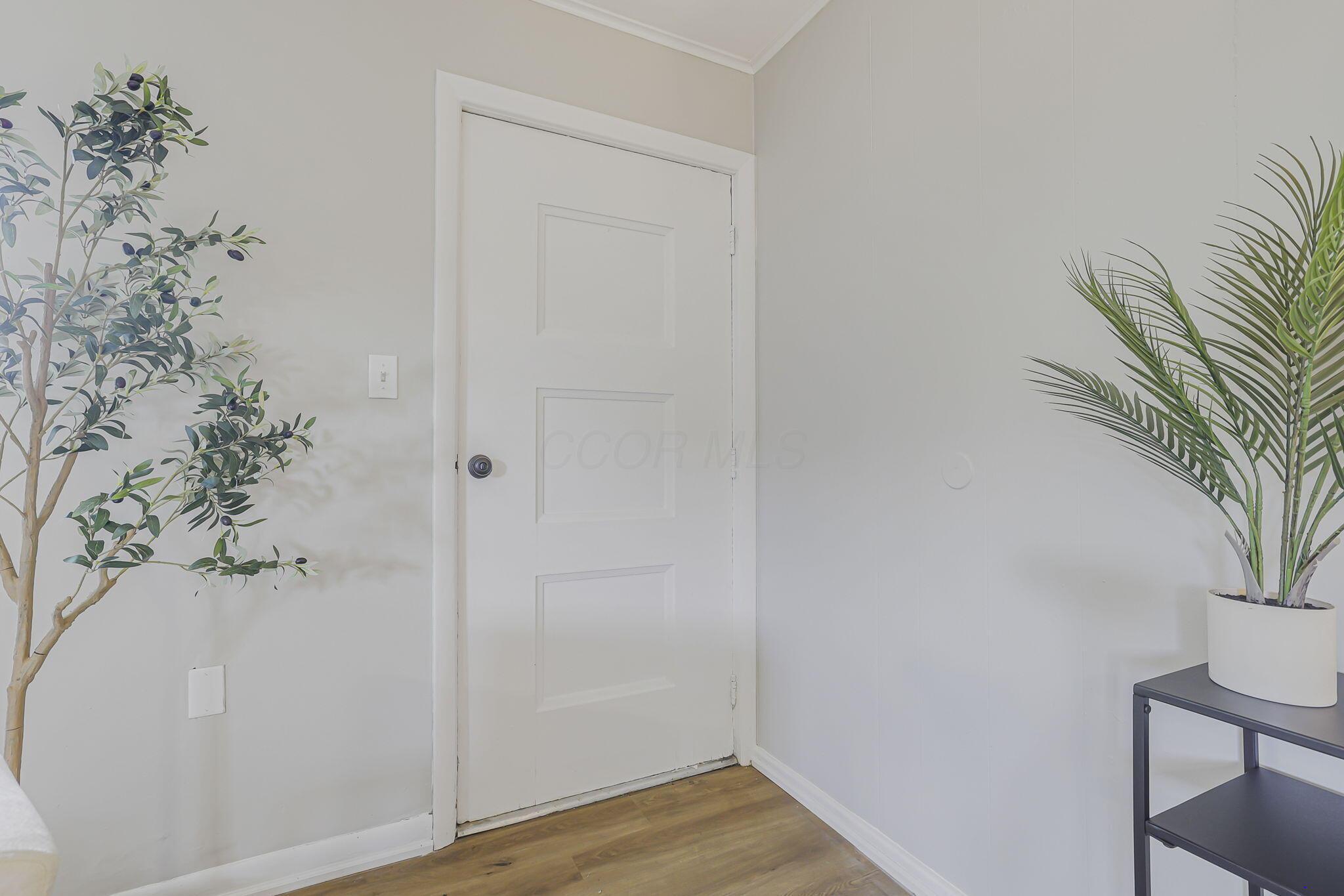5289 Crescent Drive Property Photo 5