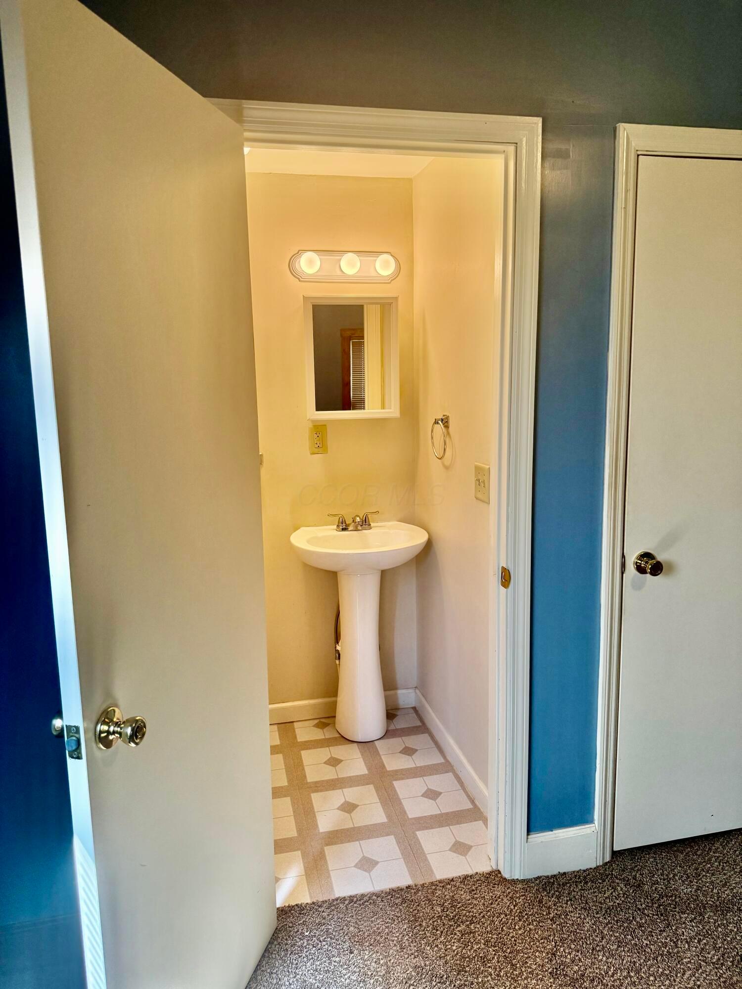 414 E Mound Street Property Photo 8