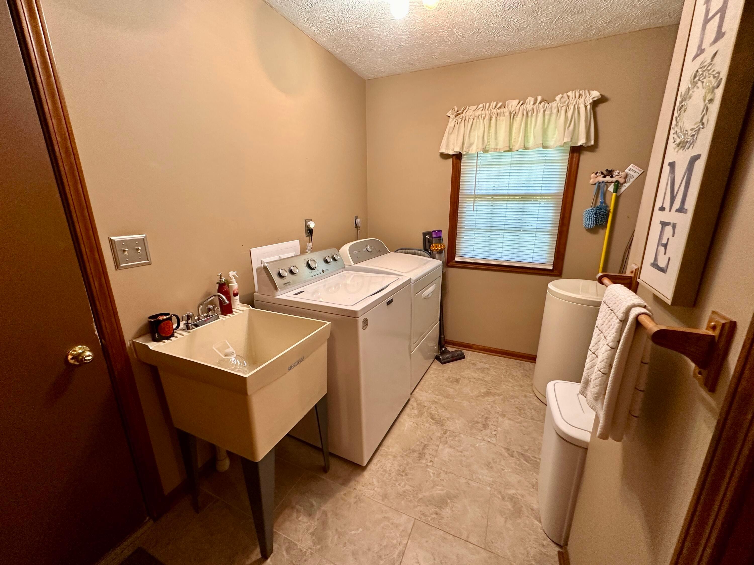 605 Oakwood Drive Property Photo 15