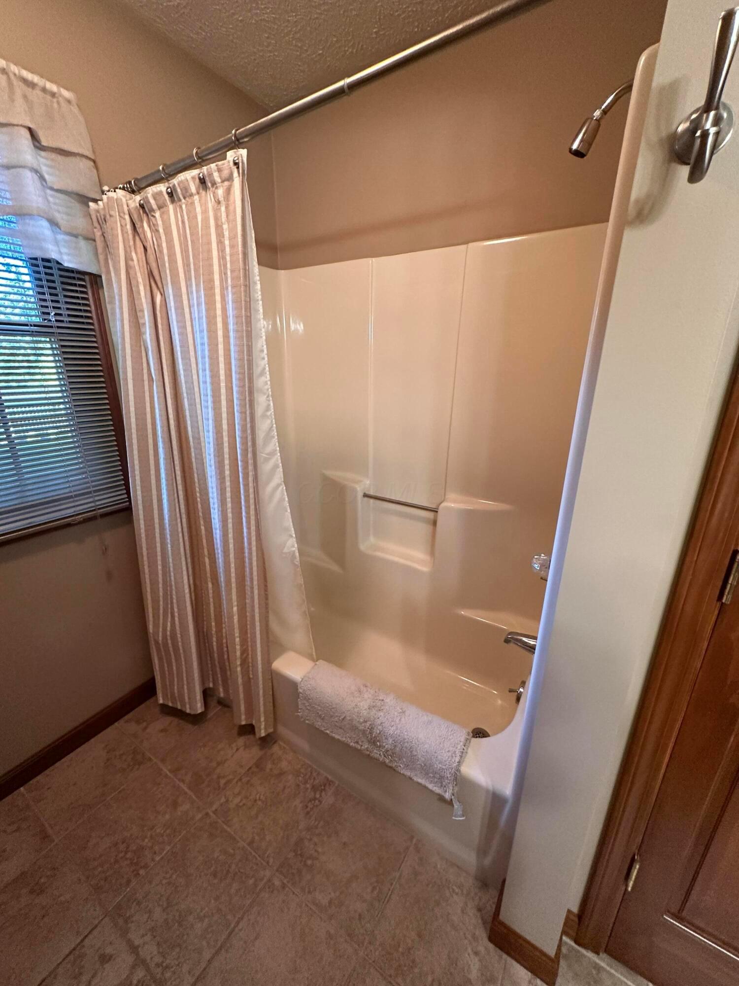 605 Oakwood Drive Property Photo 33