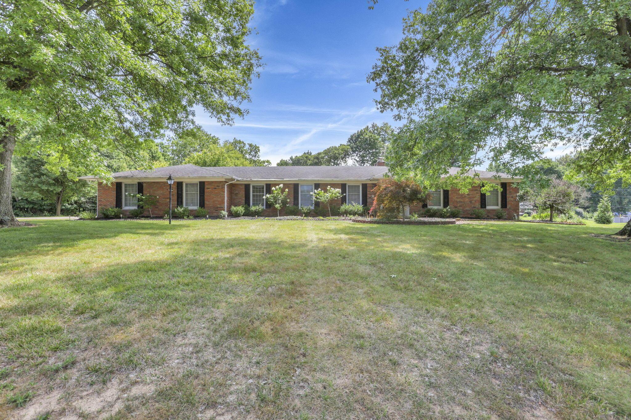 1882 Rosewood Ne Property Photo 1