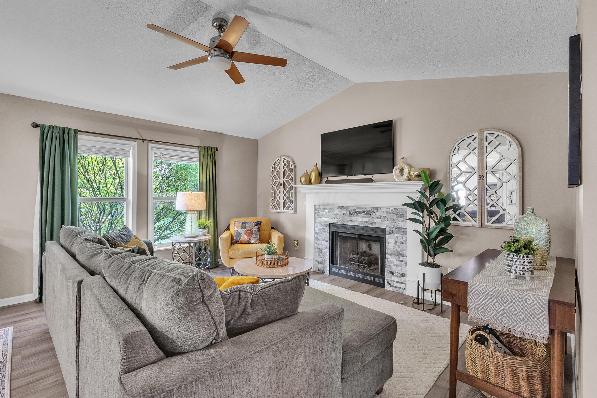 231 Stonemast Loop Property Photo 9