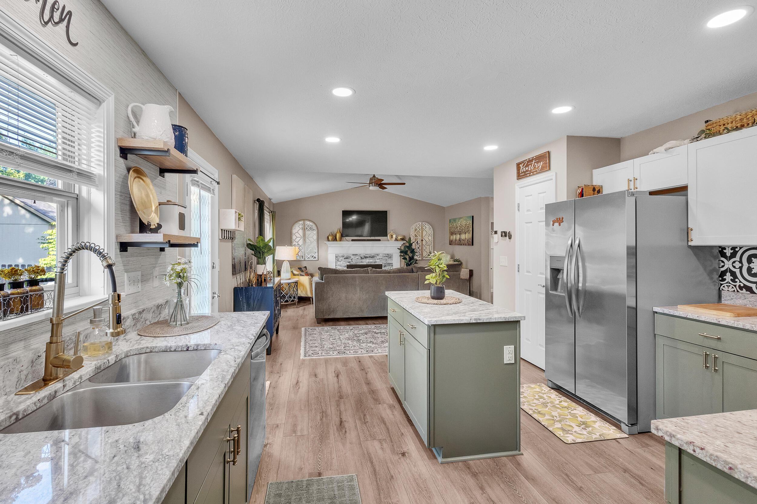 231 Stonemast Loop Property Photo 12