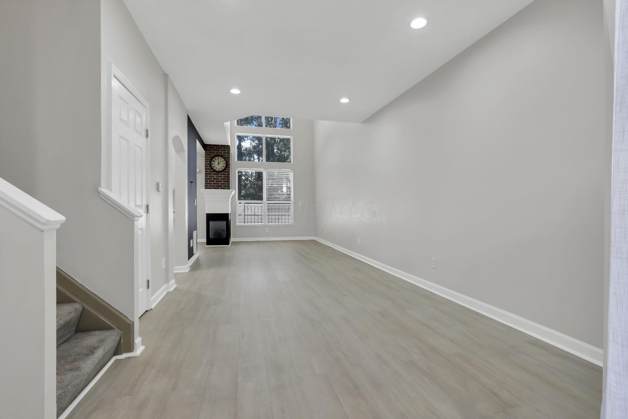 2573 Rustling Oak Boulevard Property Photo 5