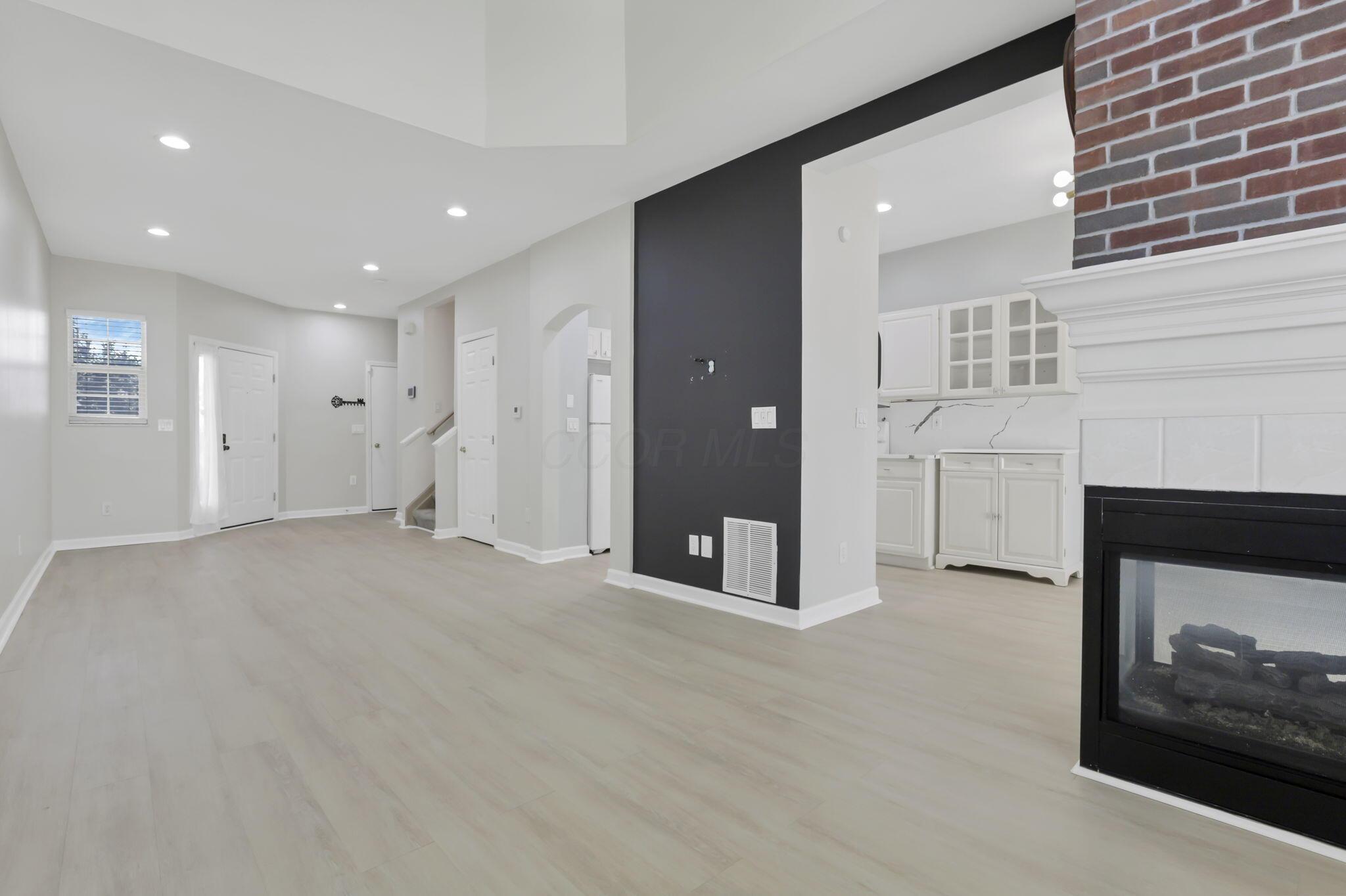 2573 Rustling Oak Boulevard Property Photo 8