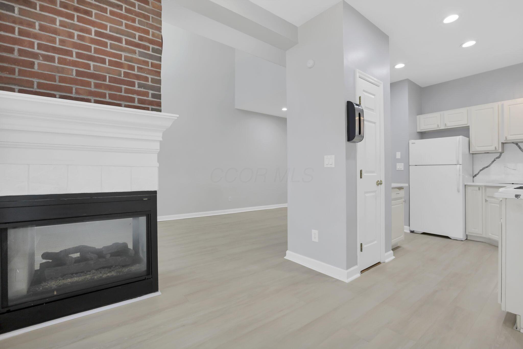 2573 Rustling Oak Boulevard Property Photo 9