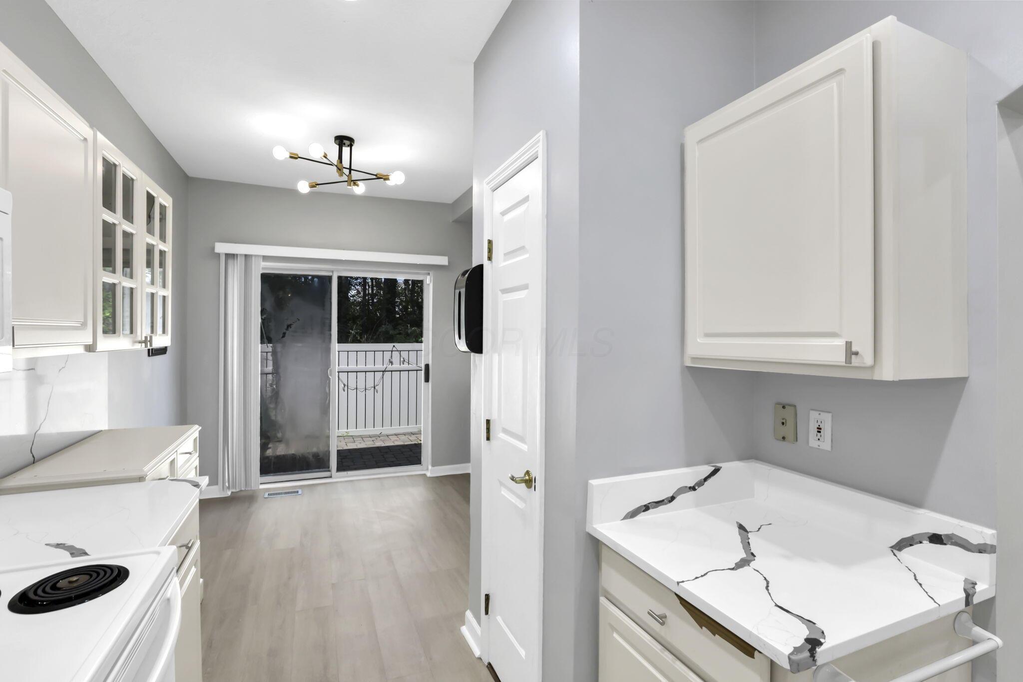 2573 Rustling Oak Boulevard Property Photo 13