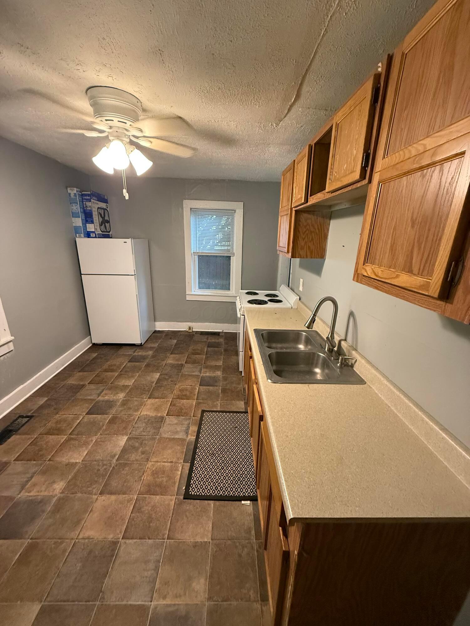 1180 4th Street Property Photo 4
