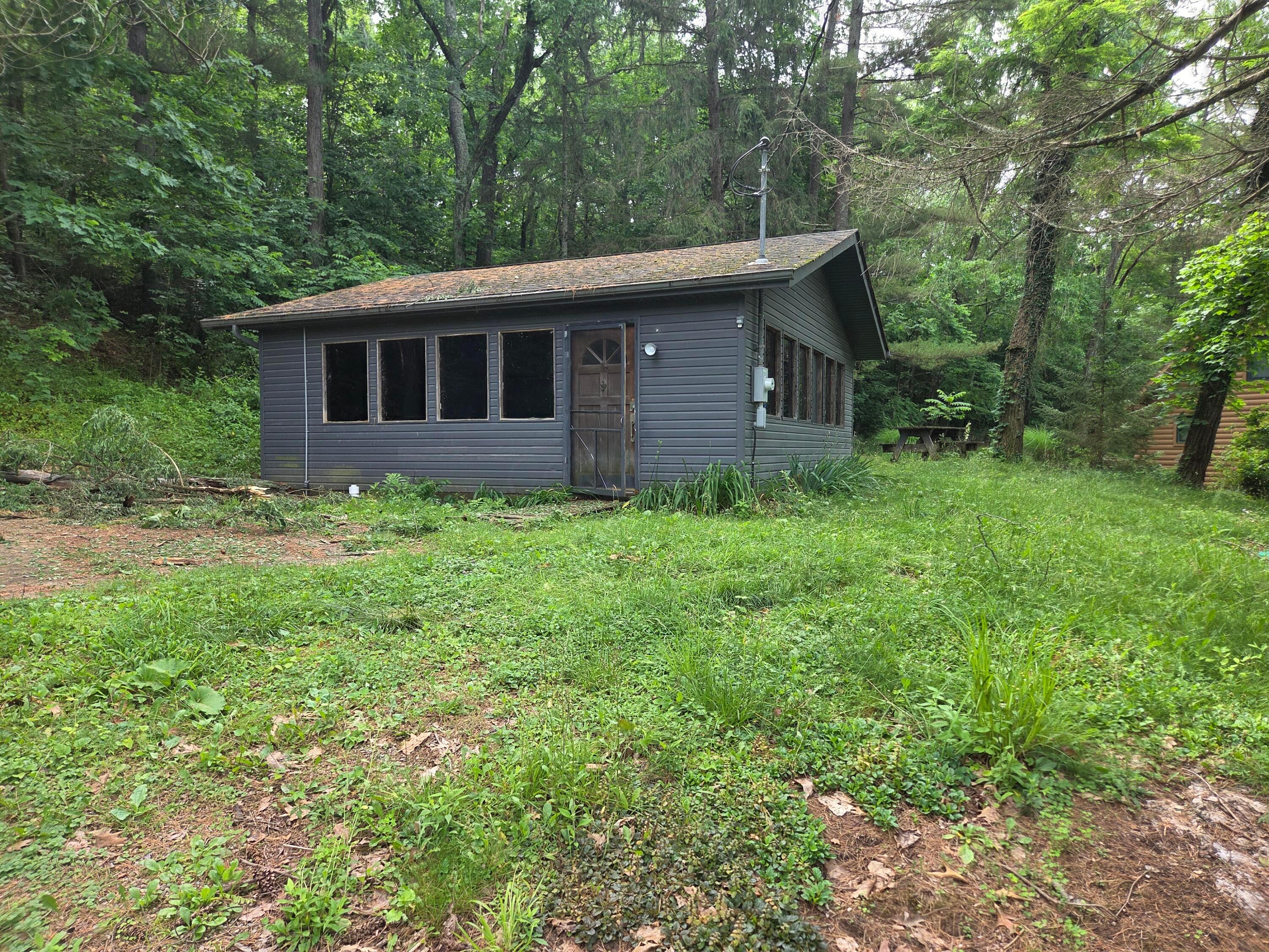 100 Sunset Drive Property Photo 1
