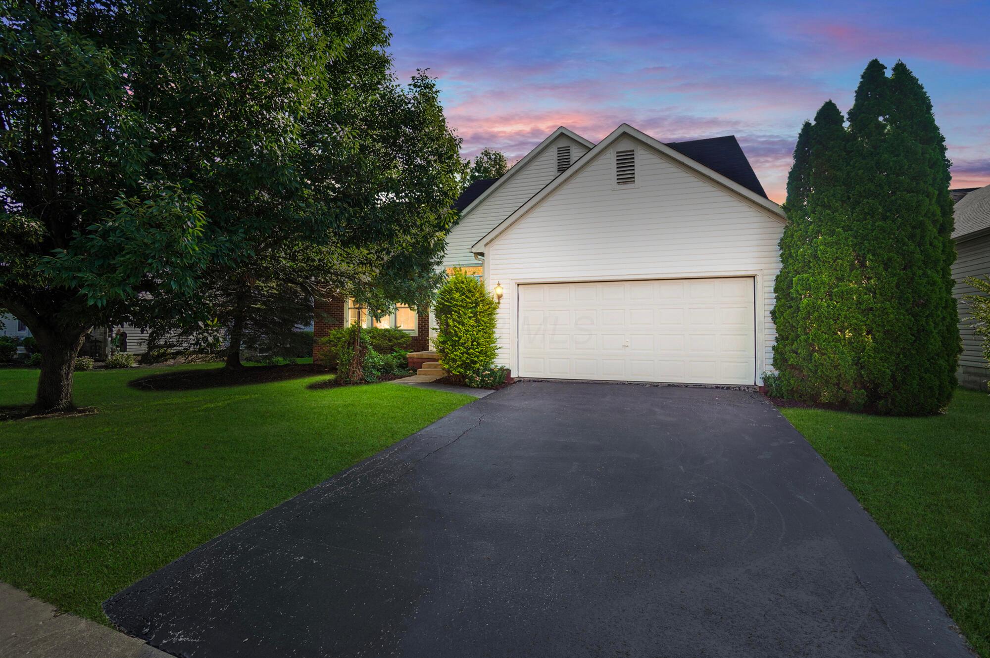 1811 Deer Crossing Drive Property Photo 1
