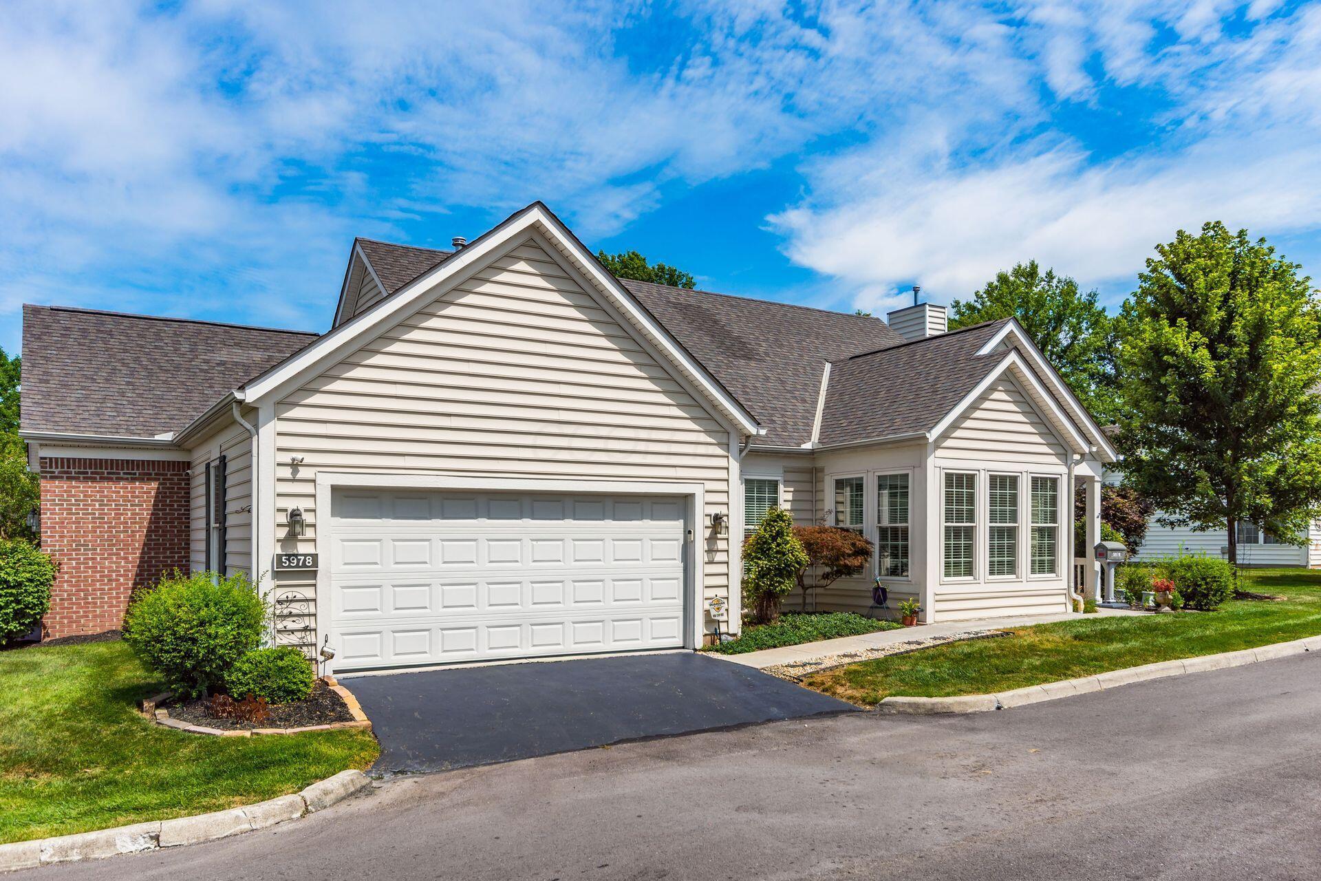 5978 Hickory Brook Way Property Photo 2
