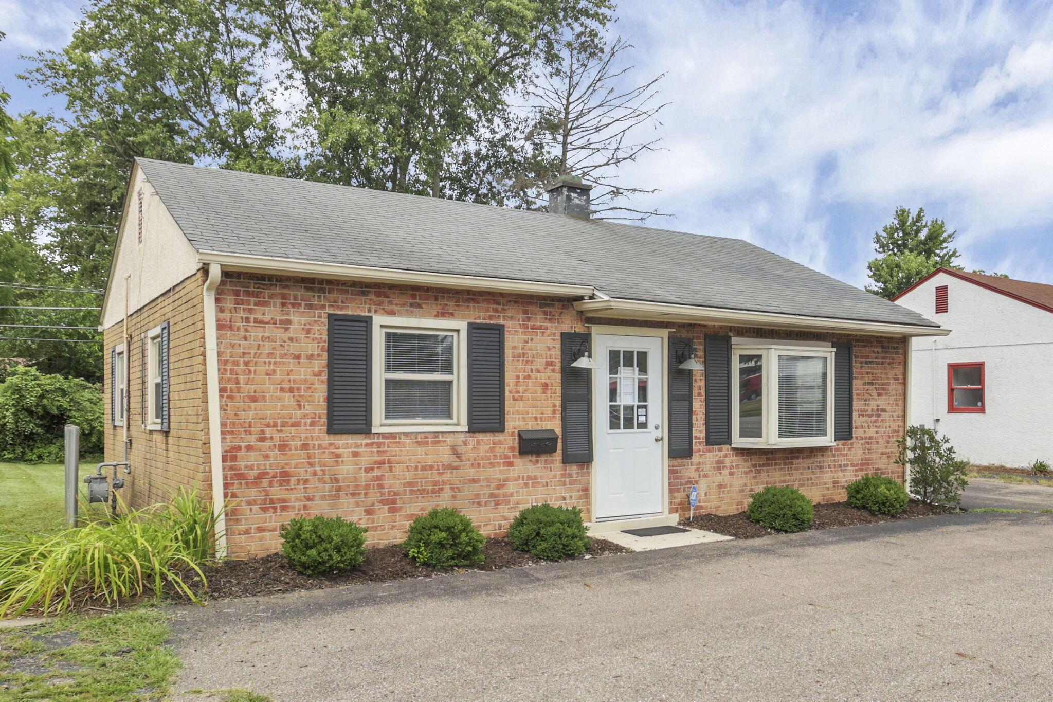 301 S Hamilton Road Property Photo 1