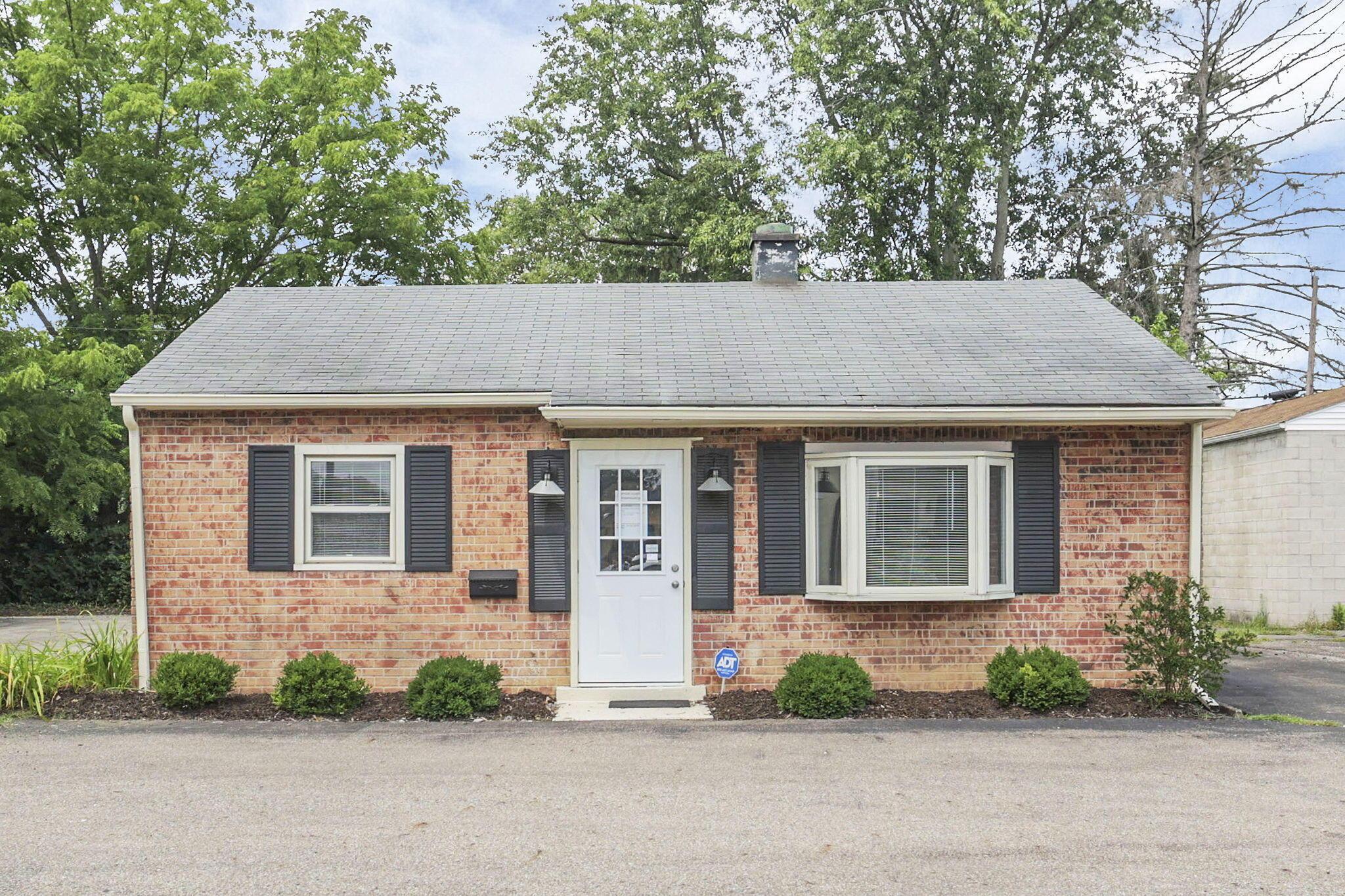 301 S Hamilton Road Property Photo 1