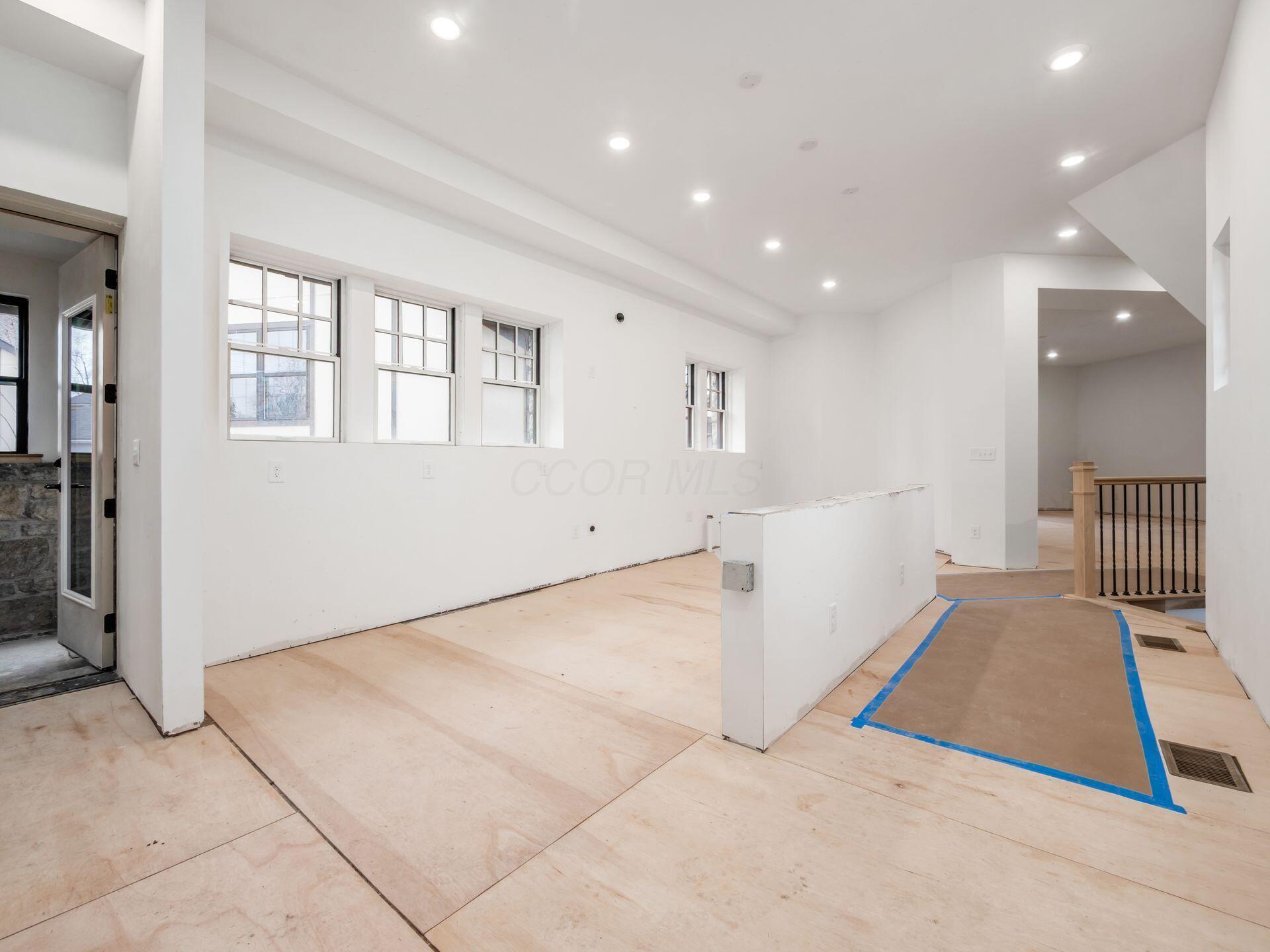 2015 W 5th Avenue, 105 Property Photo 10