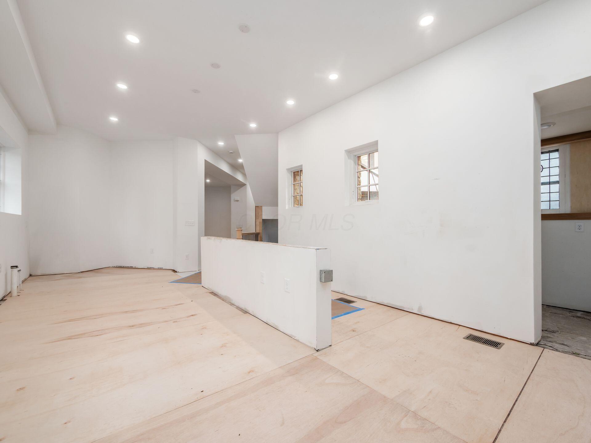 2015 W 5th Avenue, 105 Property Photo 11
