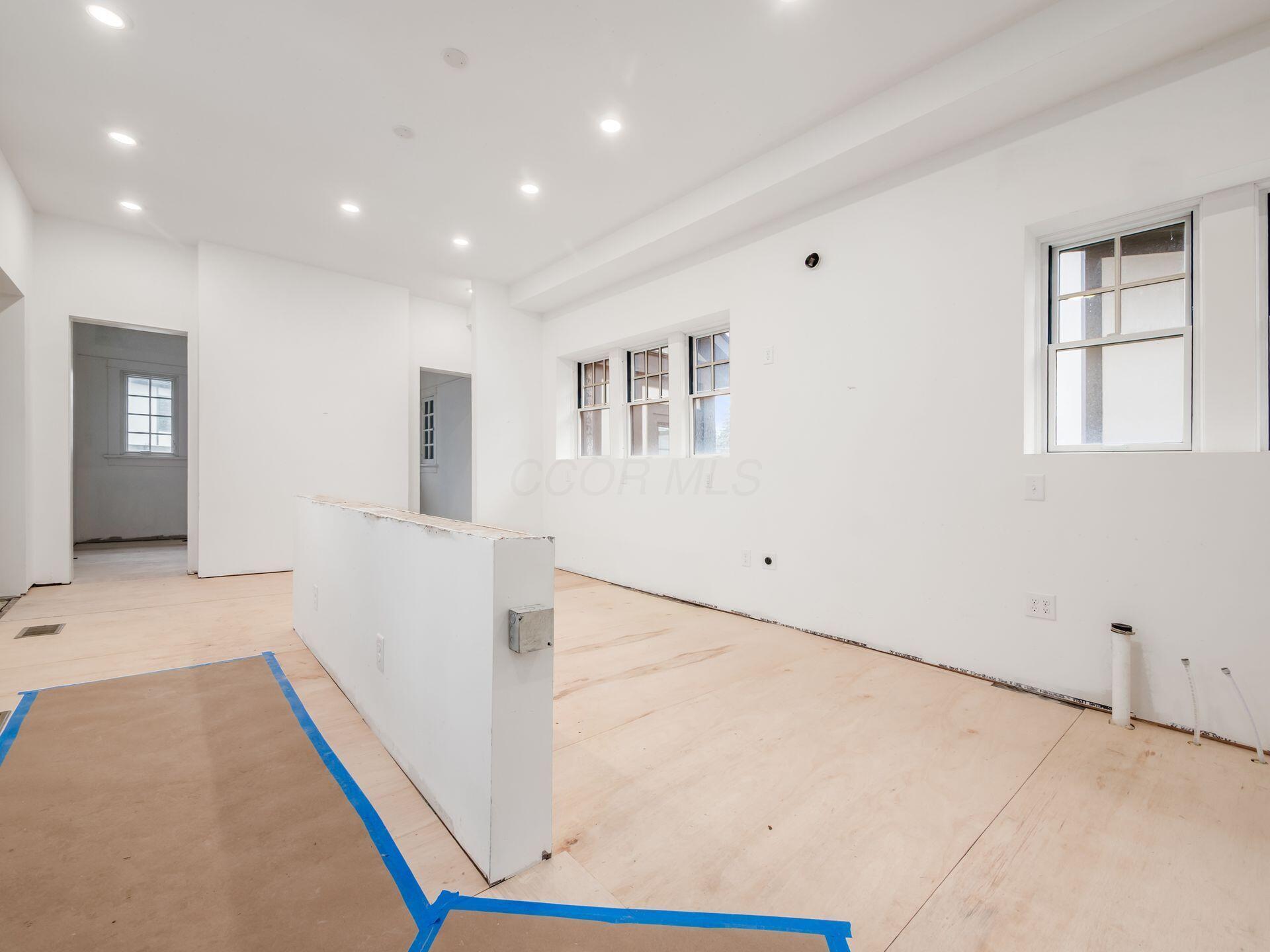2015 W 5th Avenue, 105 Property Photo 13