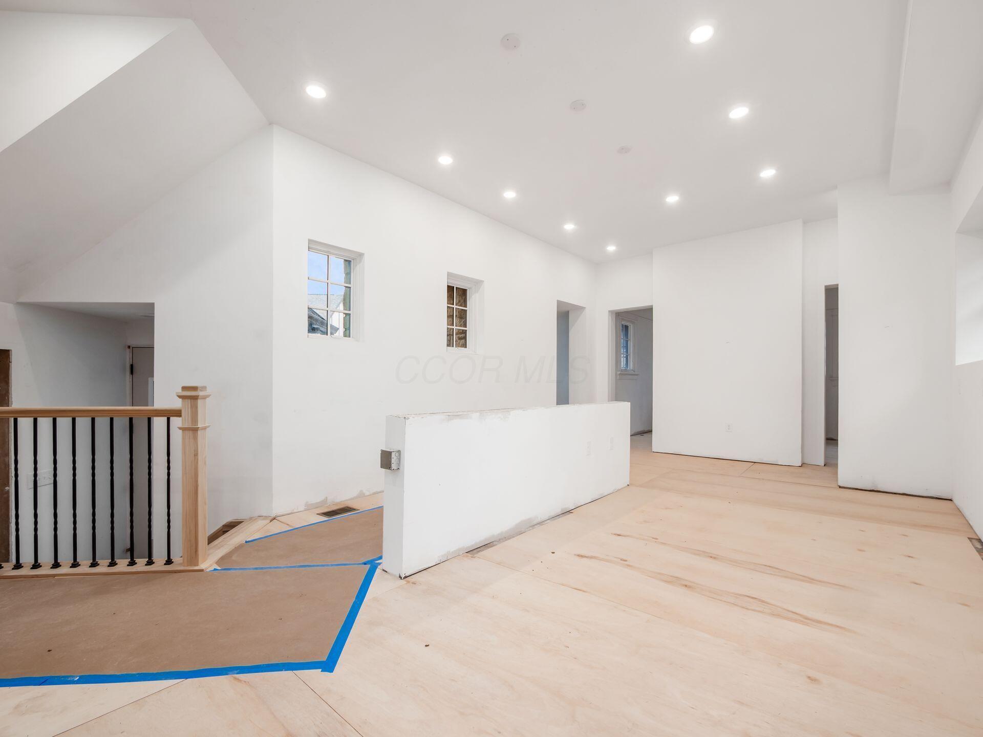 2015 W 5th Avenue, 105 Property Photo 15