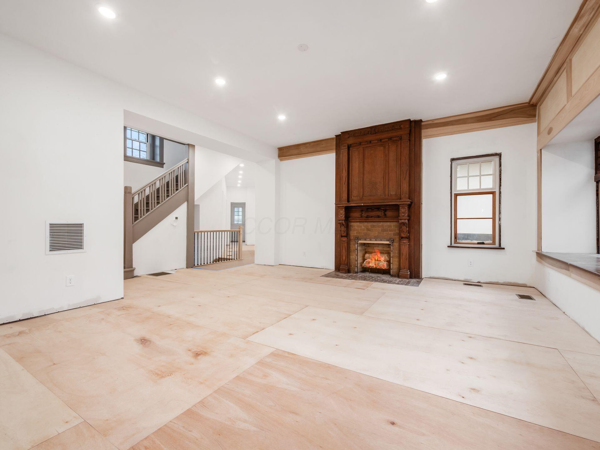 2015 W 5th Avenue, 105 Property Photo 19