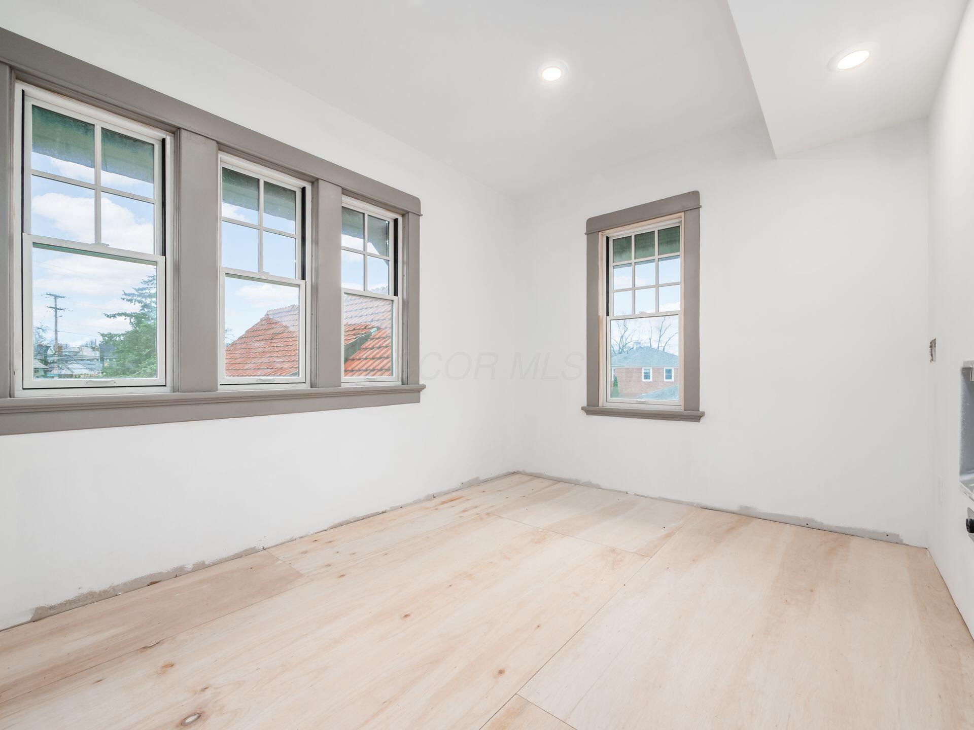 2015 W 5th Avenue, 105 Property Photo 29