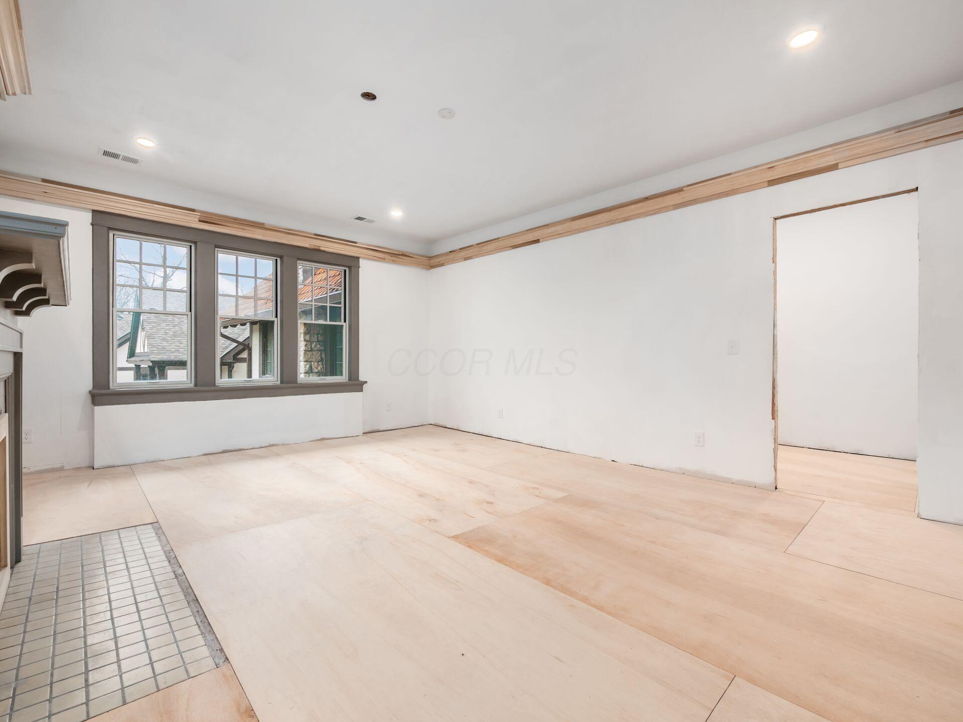 2015 W 5th Avenue, 105 Property Photo 33