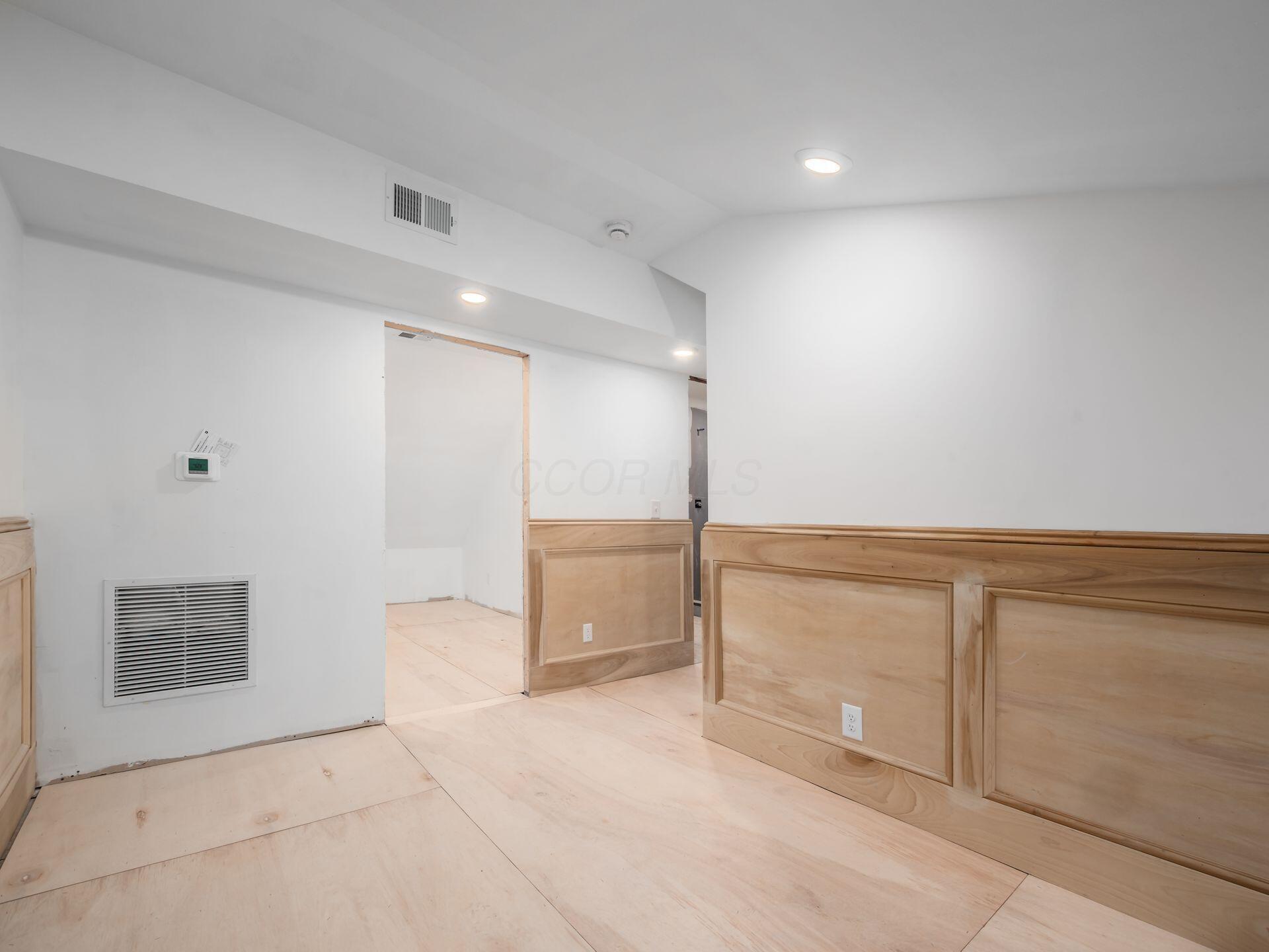 2015 W 5th Avenue, 105 Property Photo 41
