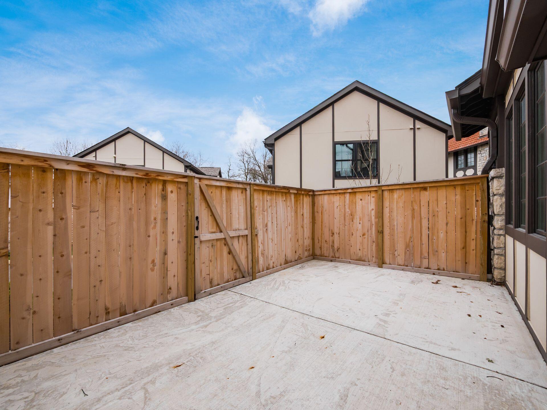 2015 W 5th Avenue, 105 Property Photo 46