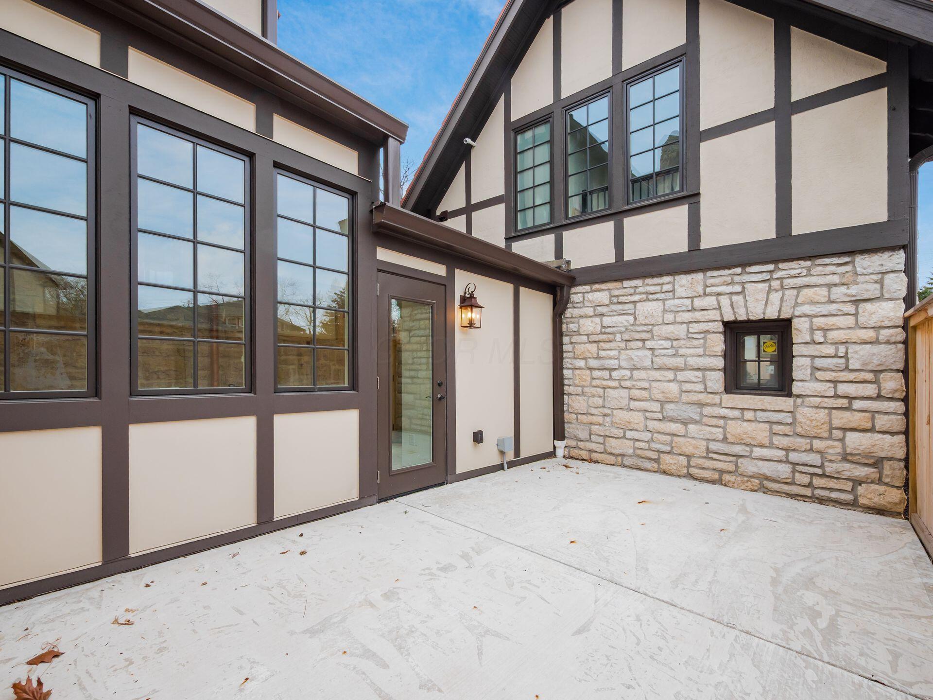 2015 W 5th Avenue, 105 Property Photo 49