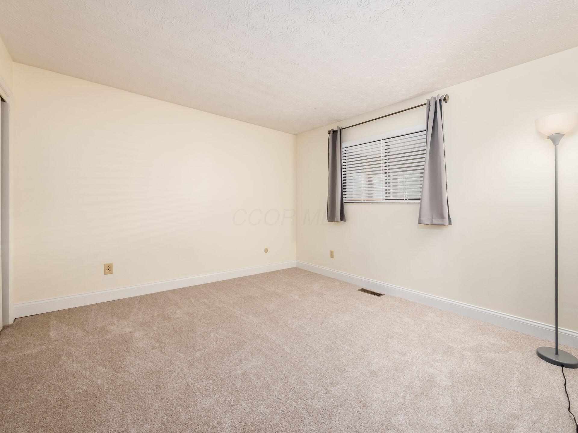 1731 Arlingate Drive S Property Photo 23
