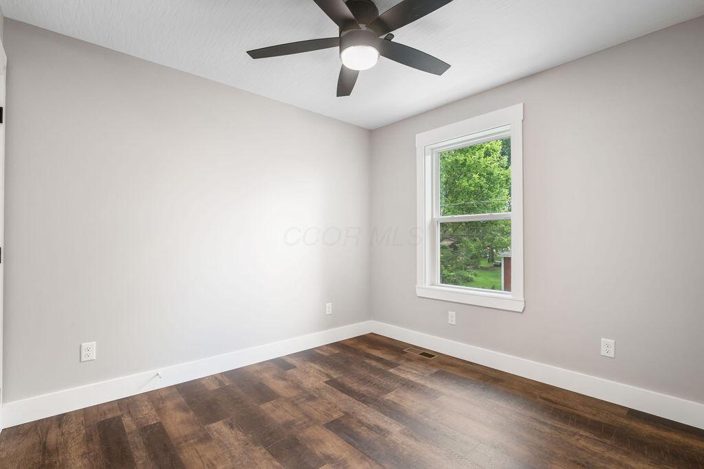 124 E Walnut Street Property Photo 30