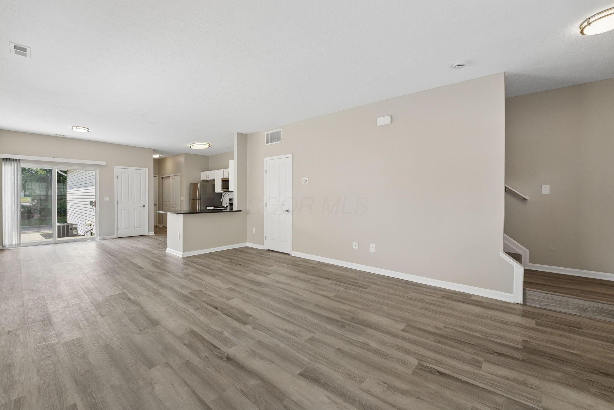 2092 River Rock Way Property Photo 8