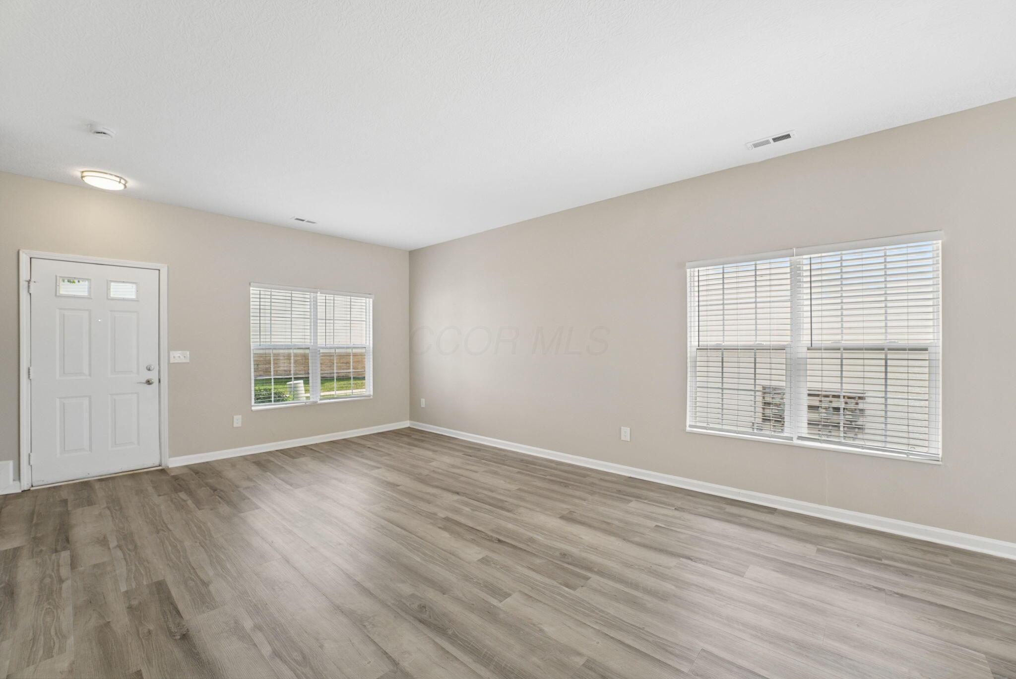 2092 River Rock Way Property Photo 10
