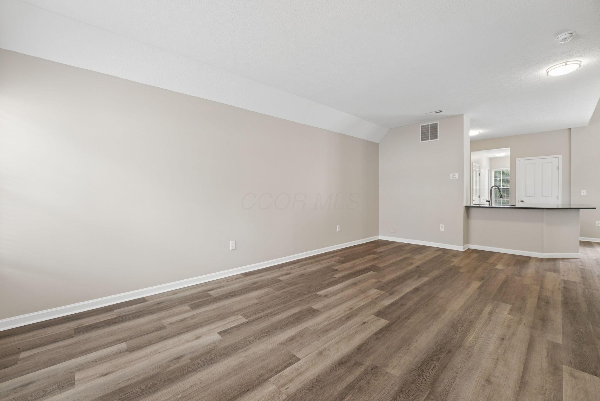 2017 River Rock Way Property Photo 4