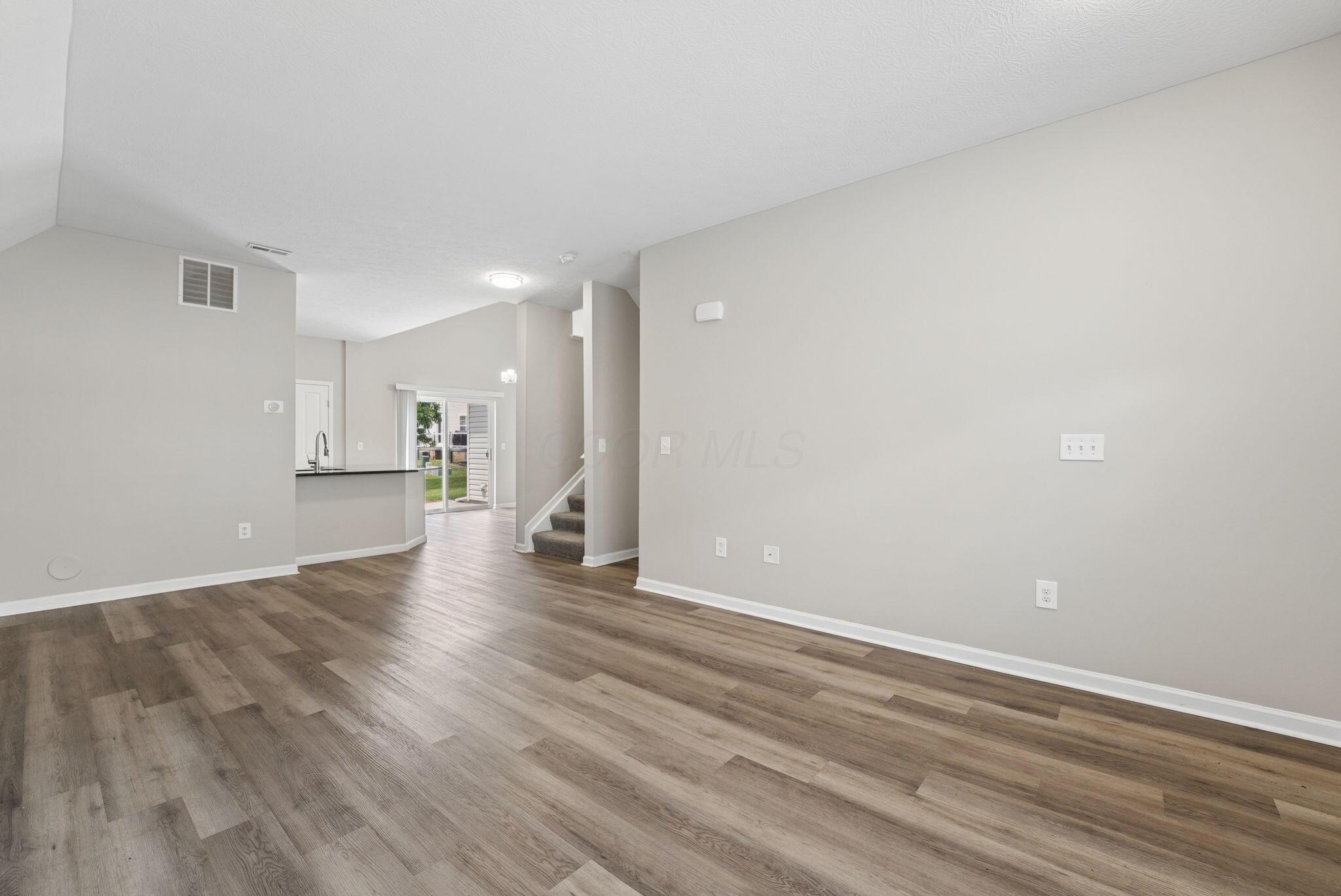 2017 River Rock Way Property Photo 5