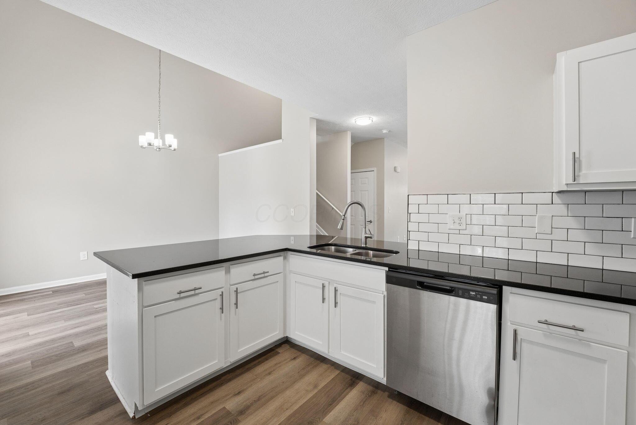 2017 River Rock Way Property Photo 10