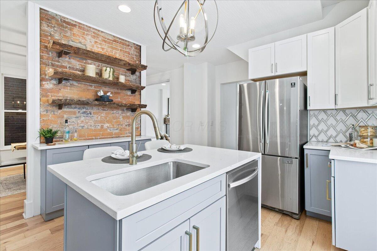 674 S Ohio Avenue Property Photo 8