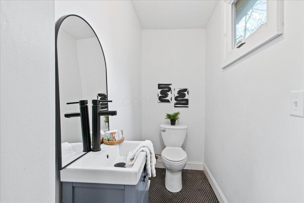 674 S Ohio Avenue Property Photo 15
