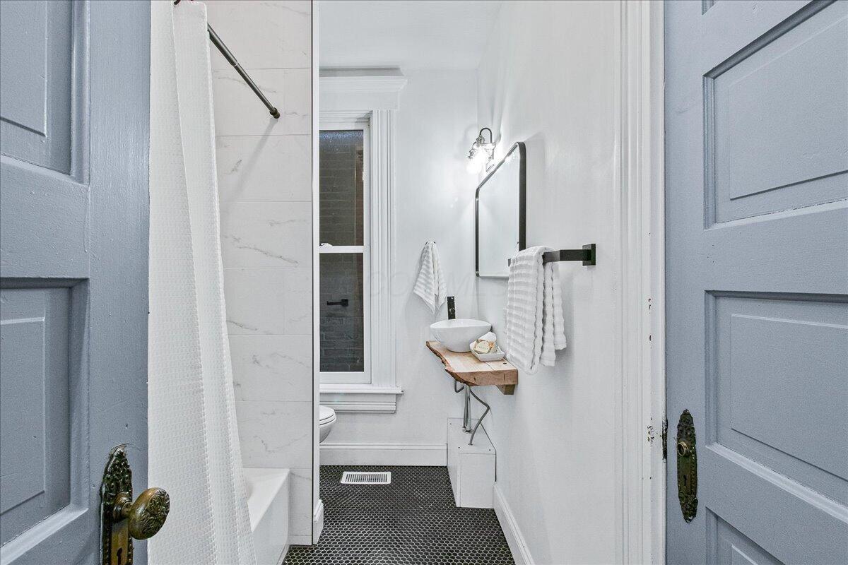 674 S Ohio Avenue Property Photo 27