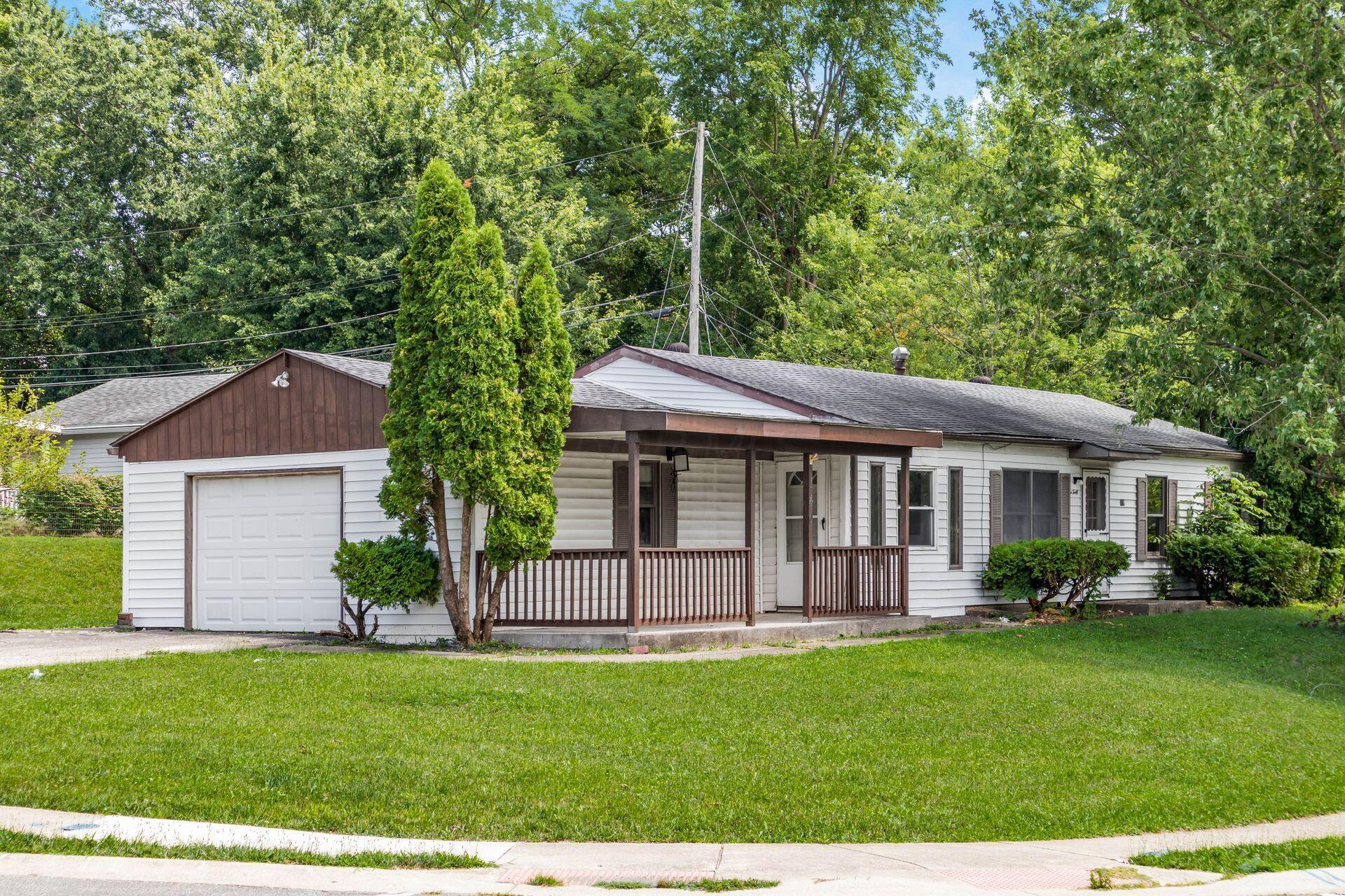 140 Parkside Drive Property Photo 3