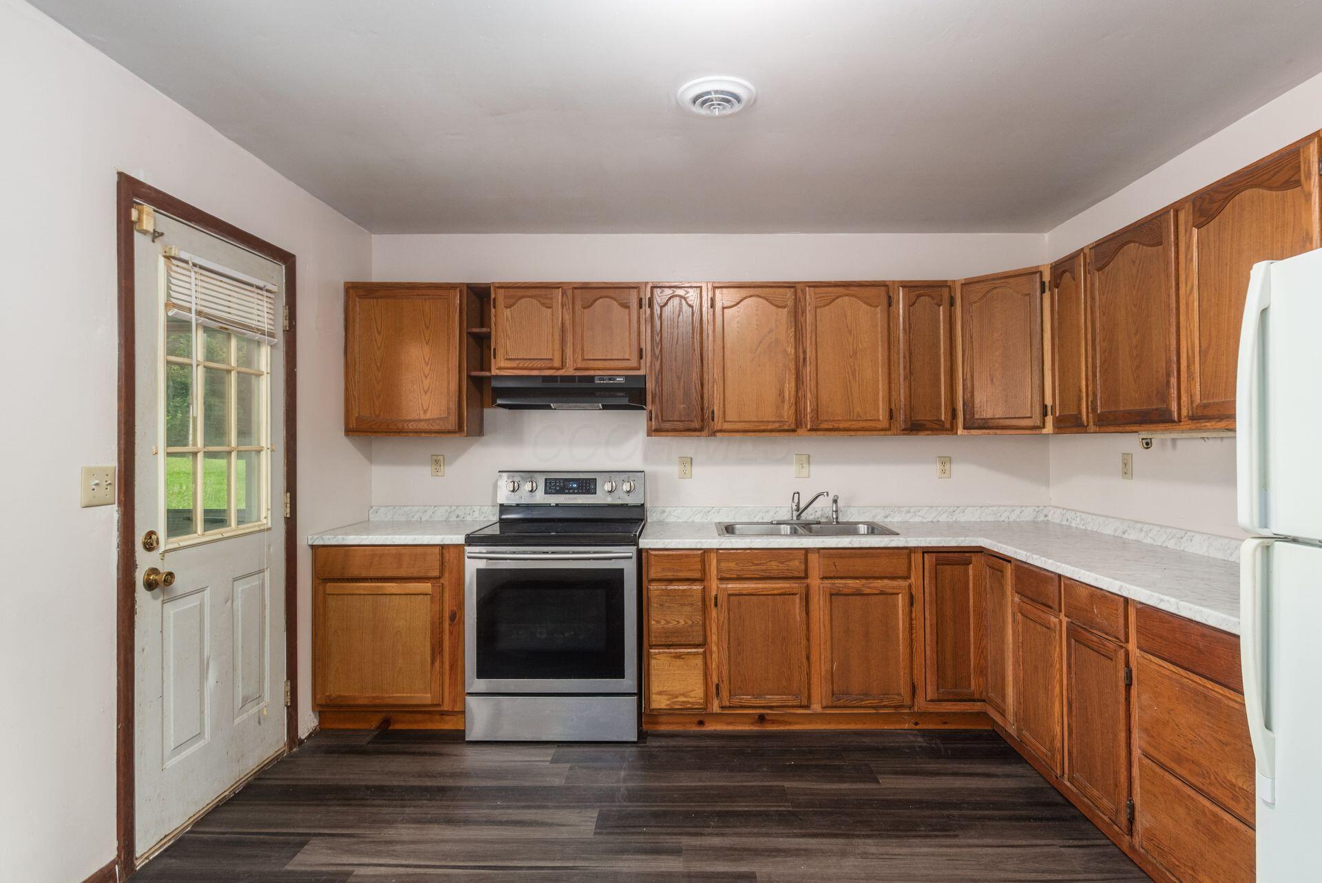140 Parkside Drive Property Photo 10
