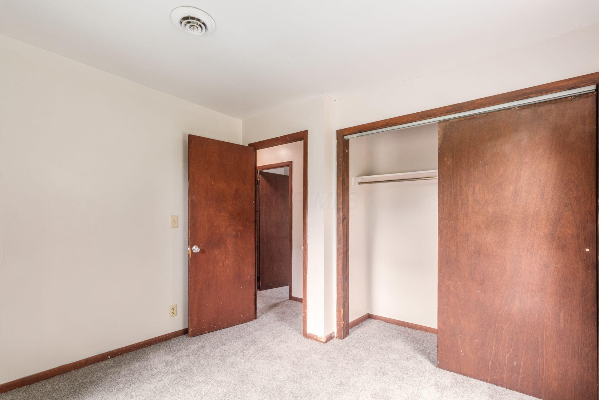 140 Parkside Drive Property Photo 26