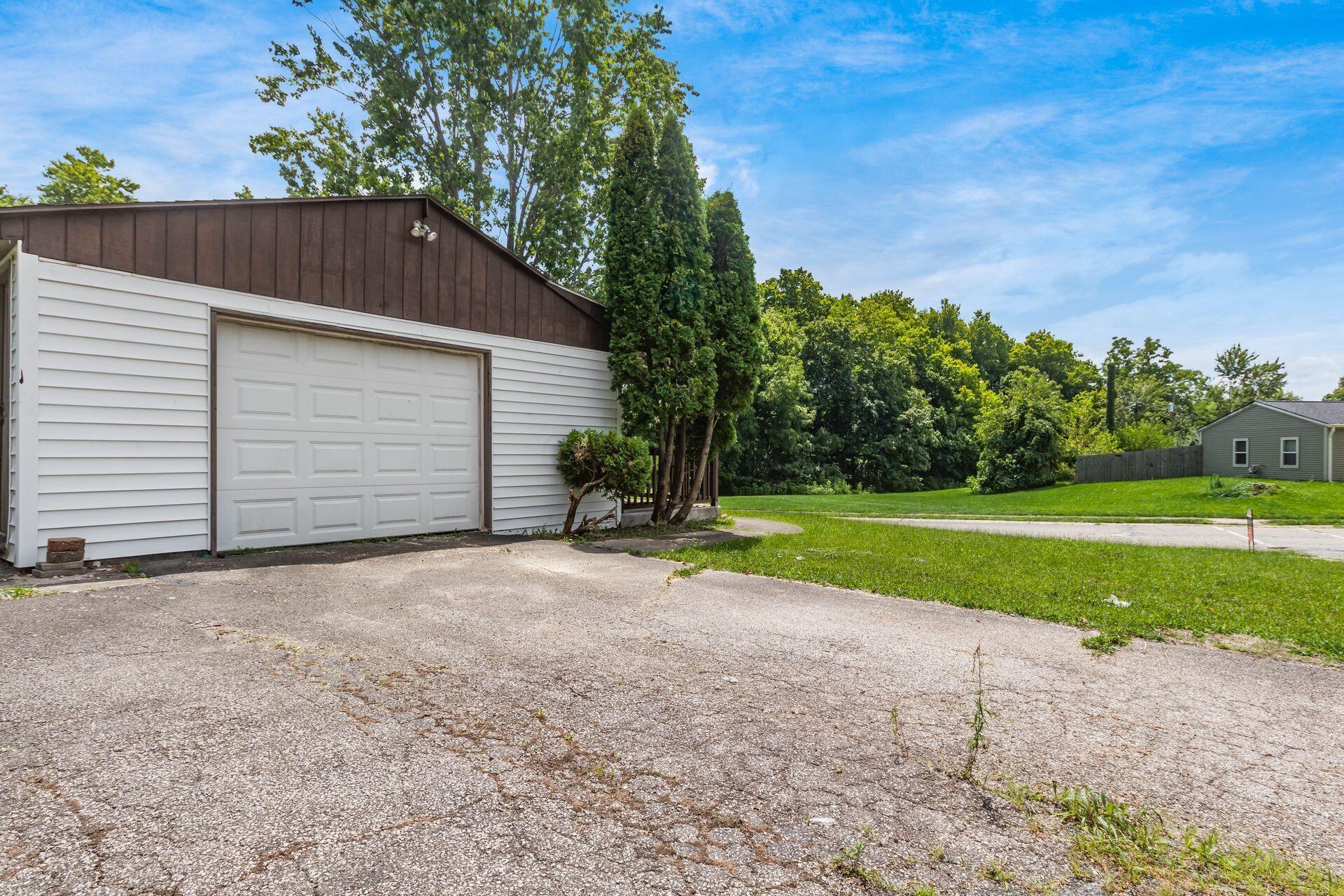 140 Parkside Drive Property Photo 29