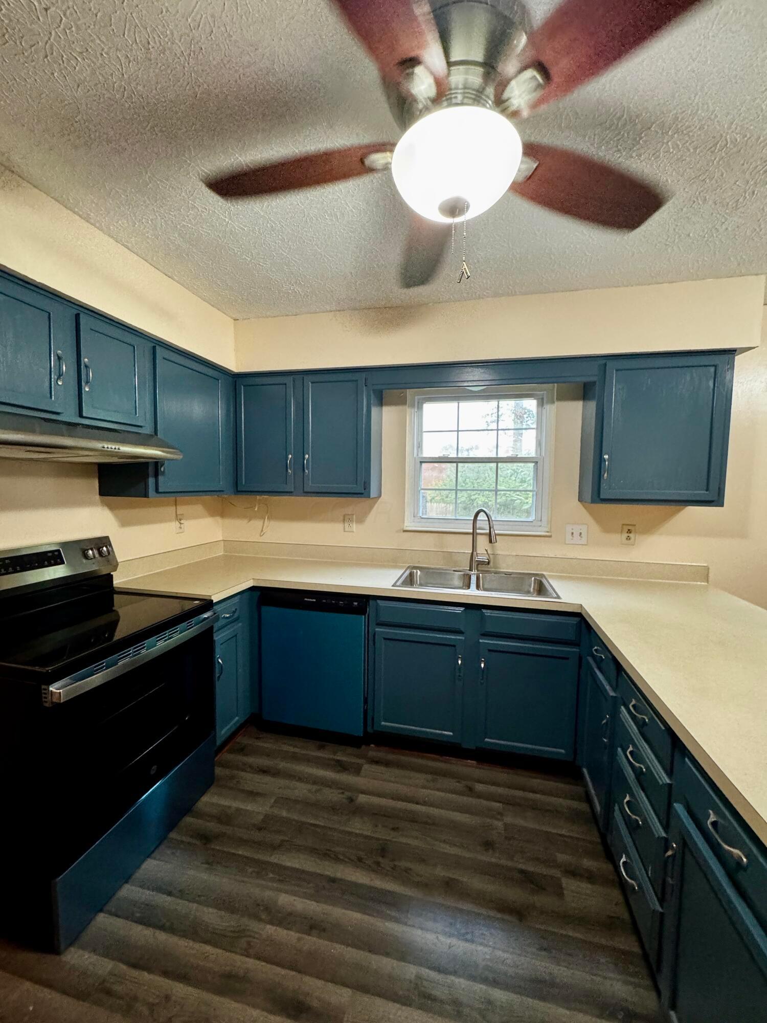 7456 Gardenview Place Property Photo 3