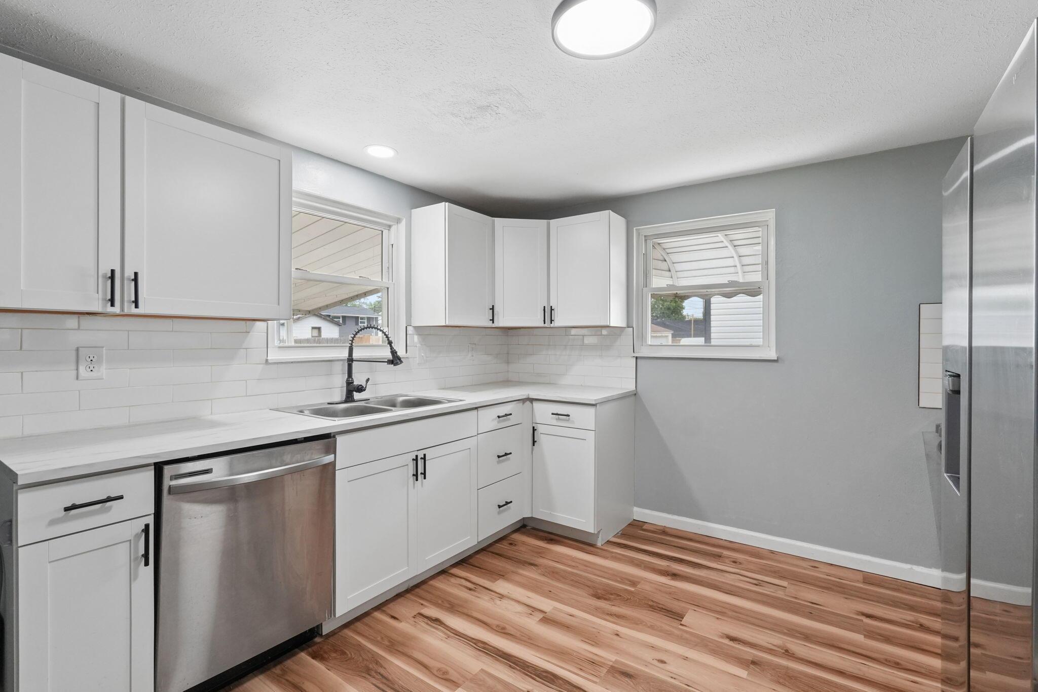 4040 Randell Road Property Photo 11
