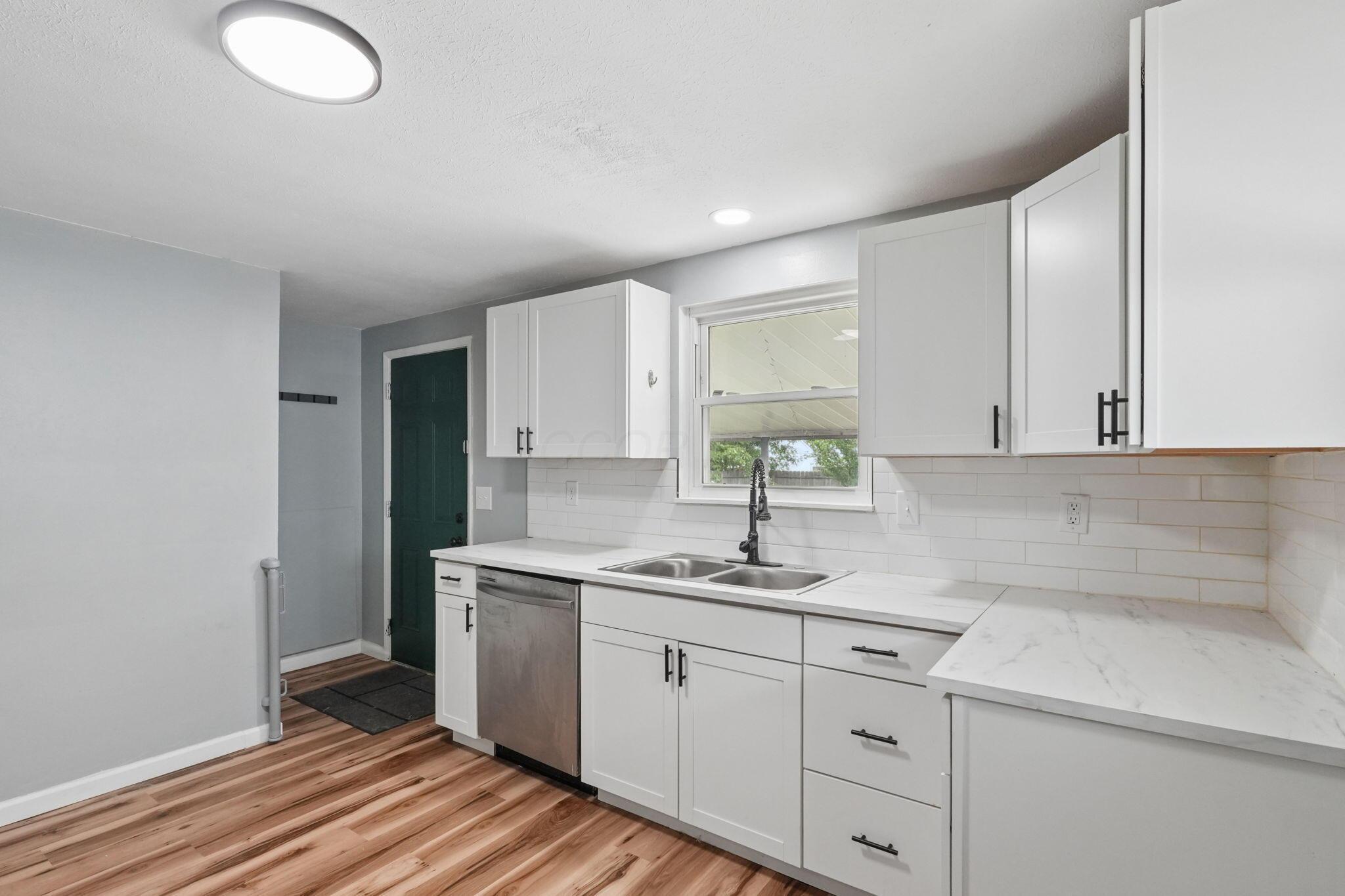 4040 Randell Road Property Photo 14