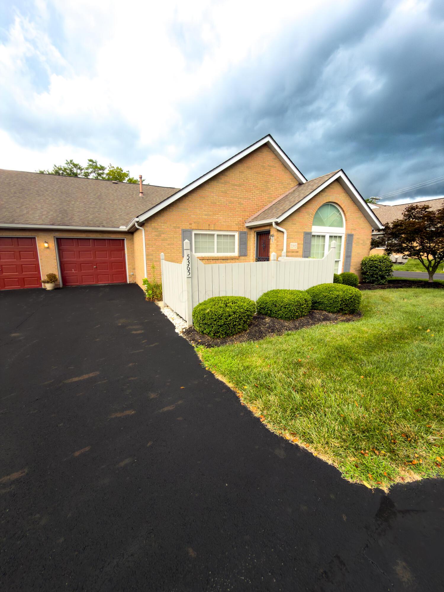 5365 Pond View Drive Property Photo 1