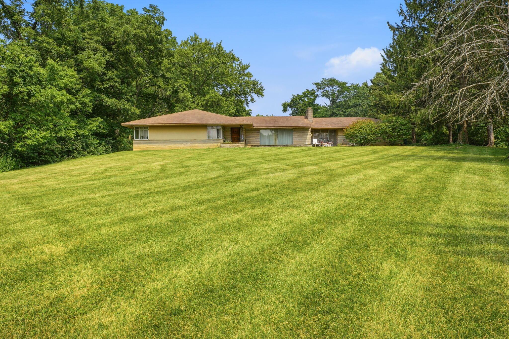 7410 Riverside Drive Property Photo