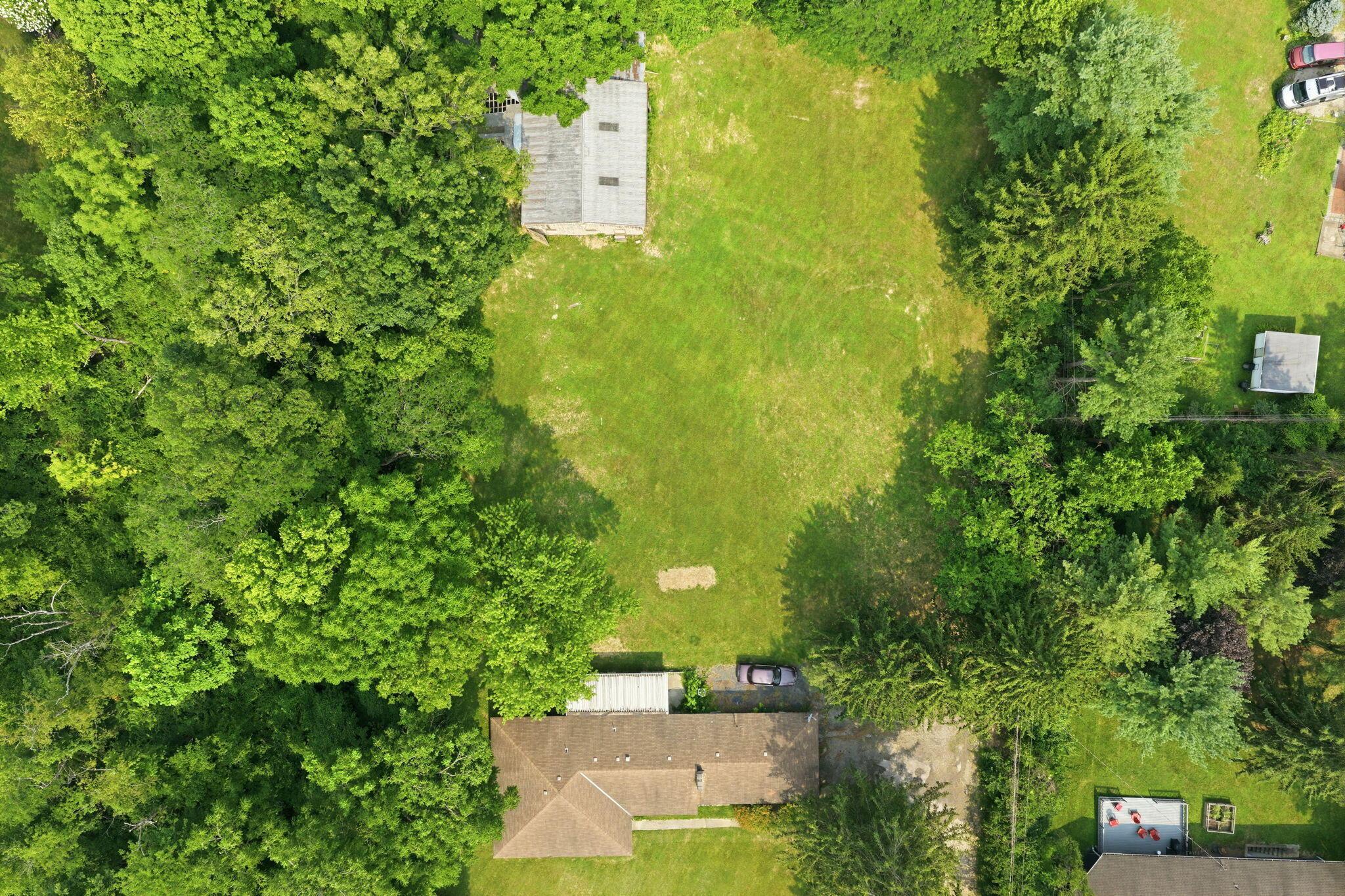 7410 Riverside Drive Property Photo 10