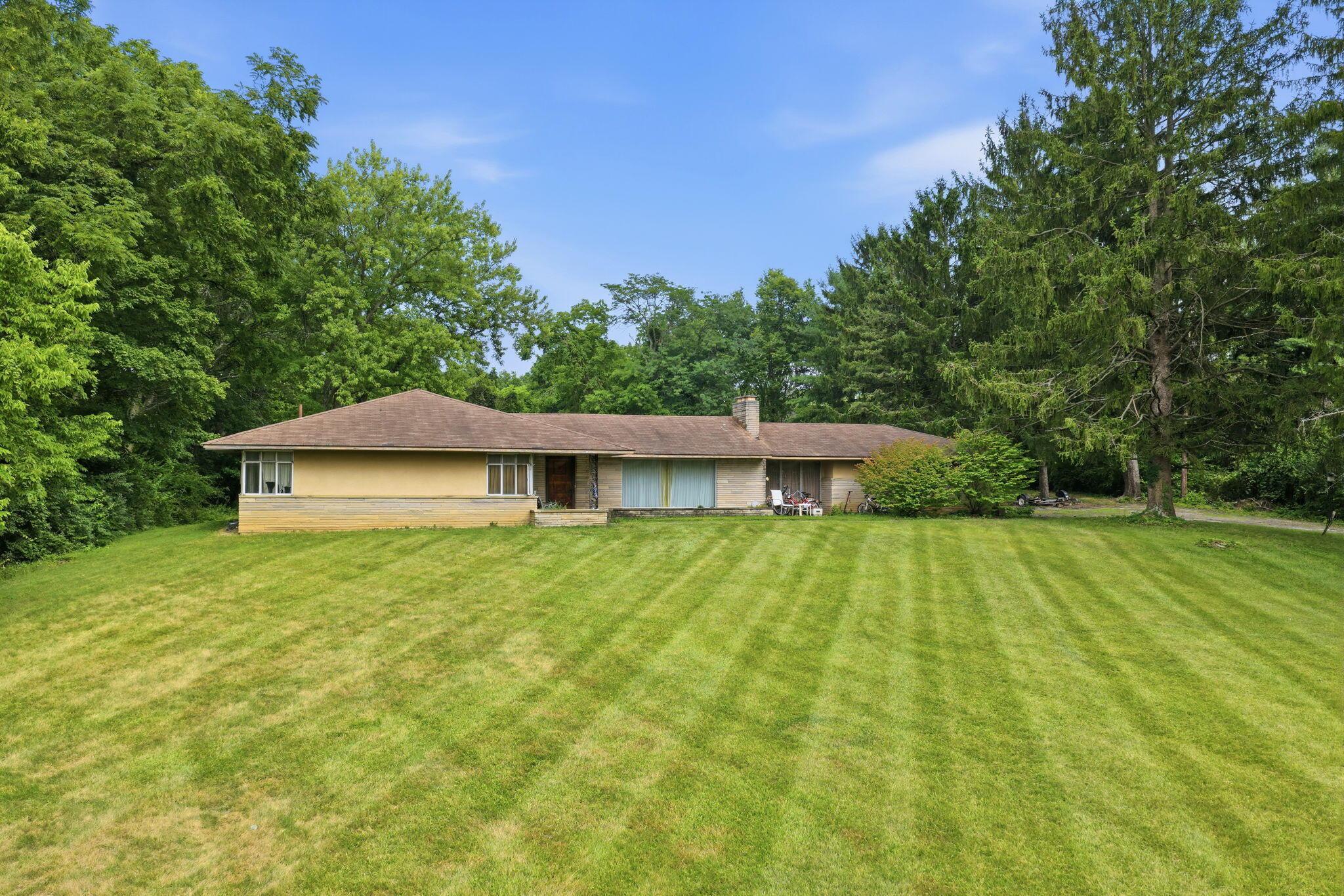 7410 Riverside Drive Property Photo 13